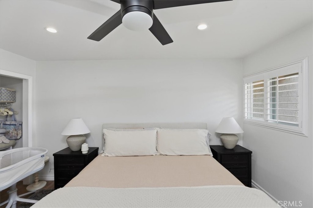 2272 El Capitan Drive Riverside, CA 92506 - Photo 19 of 33 Primary bedroom