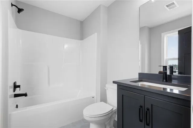 $813,930 | 17168 South Laurelwood Street, Olathe, KS 66062