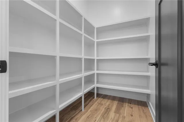 $813,930 | 17168 South Laurelwood Street, Olathe, KS 66062