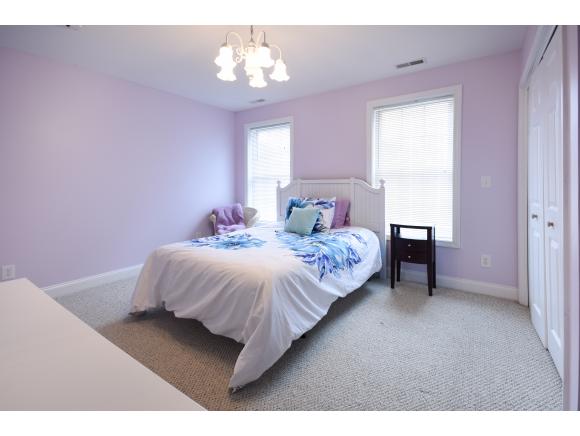 675 Straw Road Manchester, NH 03102 - Photo 20 of 25
