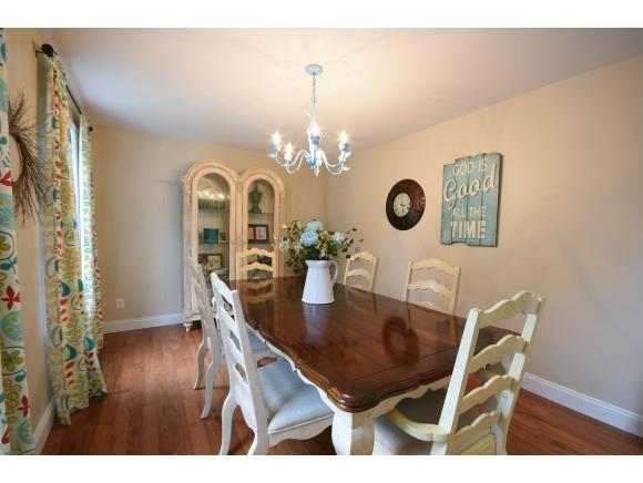 675 Straw Road Manchester, NH 03102 - Photo 6 of 25