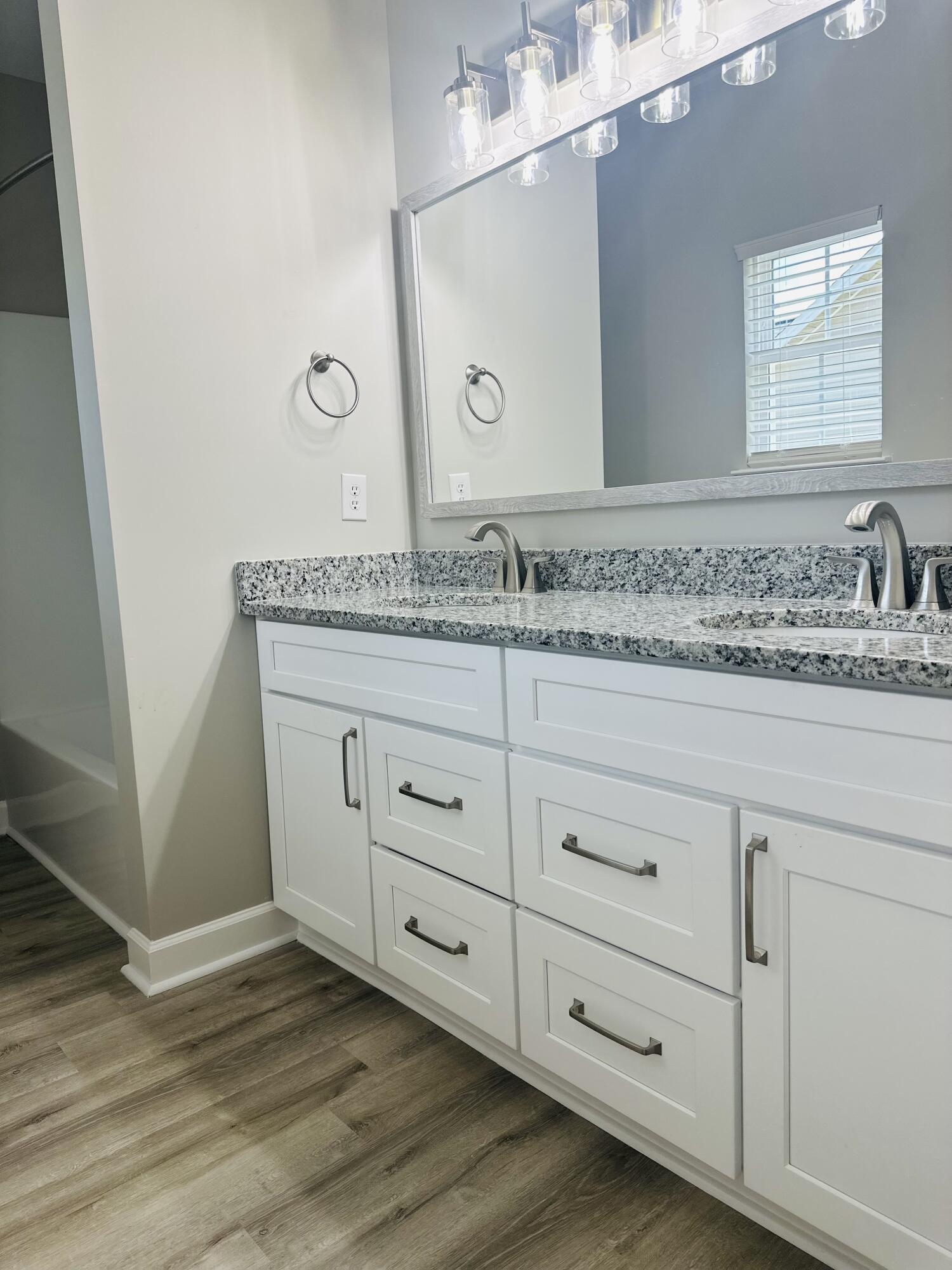 2158 Bayvale Road Augusta, GA 30909 - Photo 5 of 7 Main bathroom