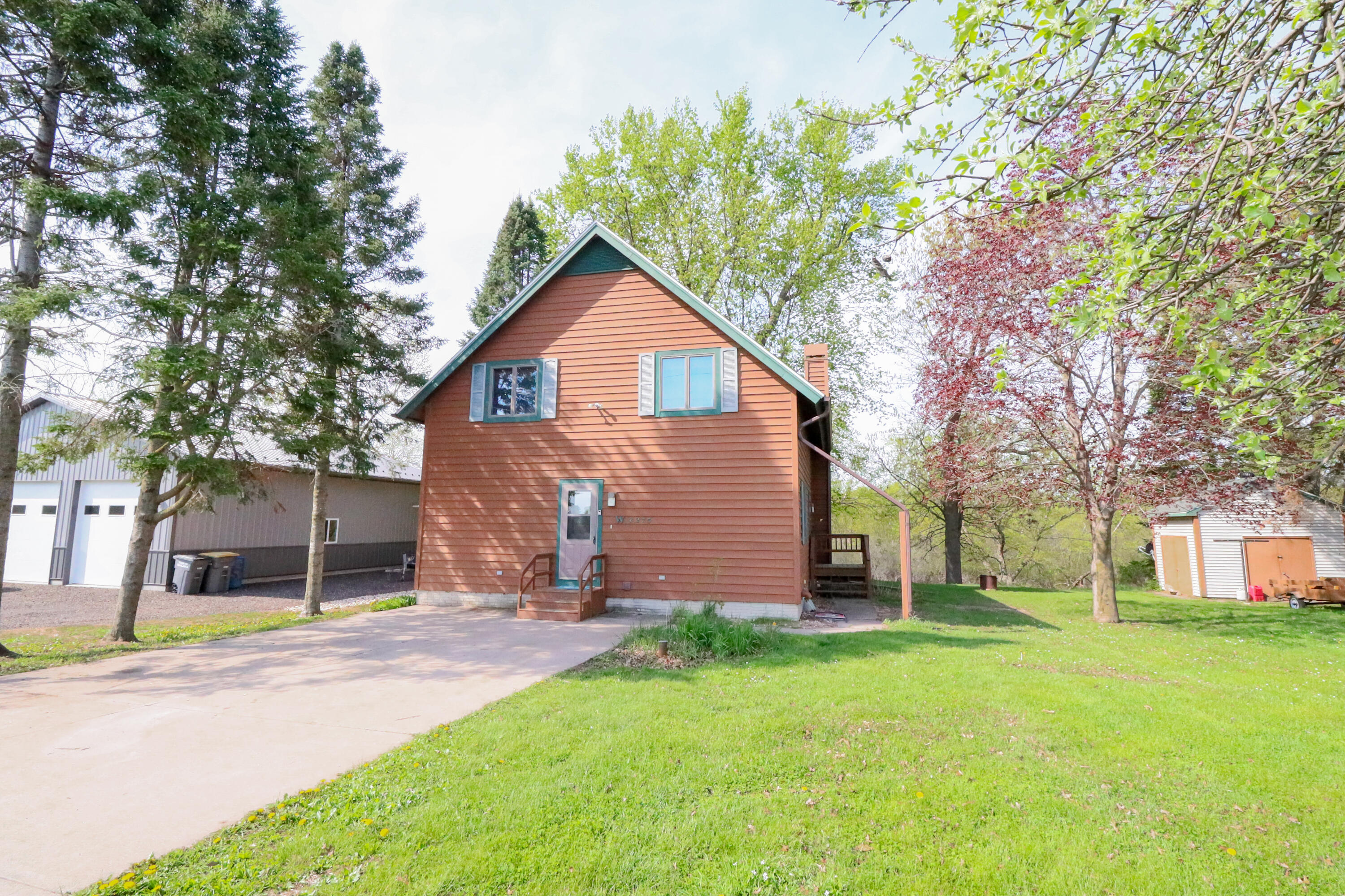 W8275 County Rd ZB Onalaska, WI 54650 - Photo 1 of 1 Front View