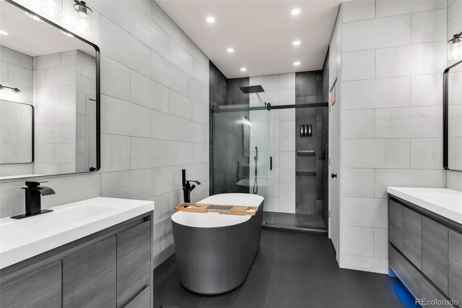 249 High Meadows Drive Florence, CO 81226 - Photo 21 of 47 a bathroom with a sink a toilet and shower