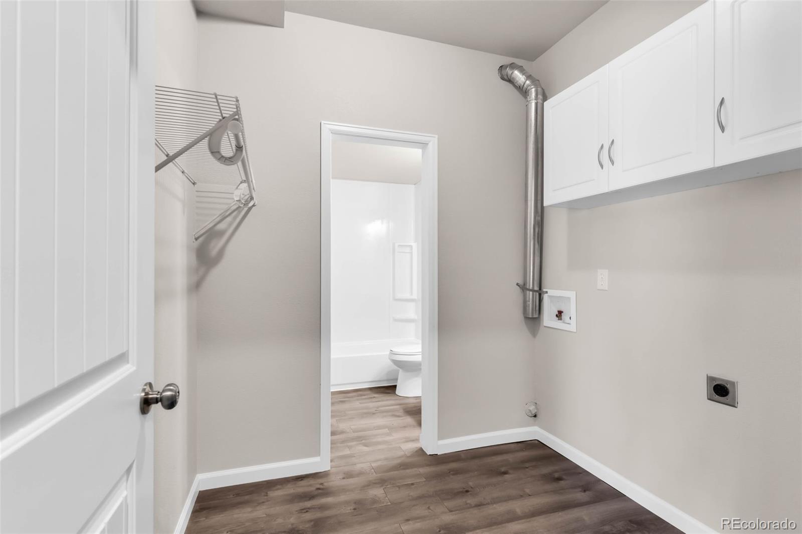 249 High Meadows Drive Florence, CO 81226 - Photo 32 of 47 a view of an entryway with hallway
