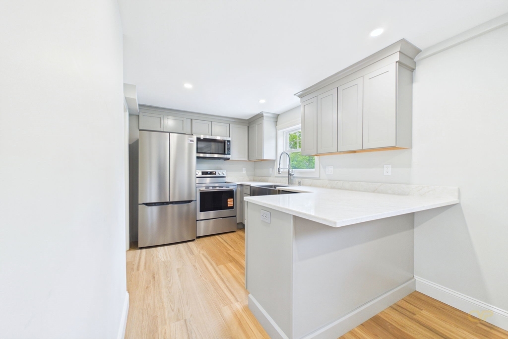267 Bakerville Road Dartmouth, MA 02748 - Photo 6 of 29