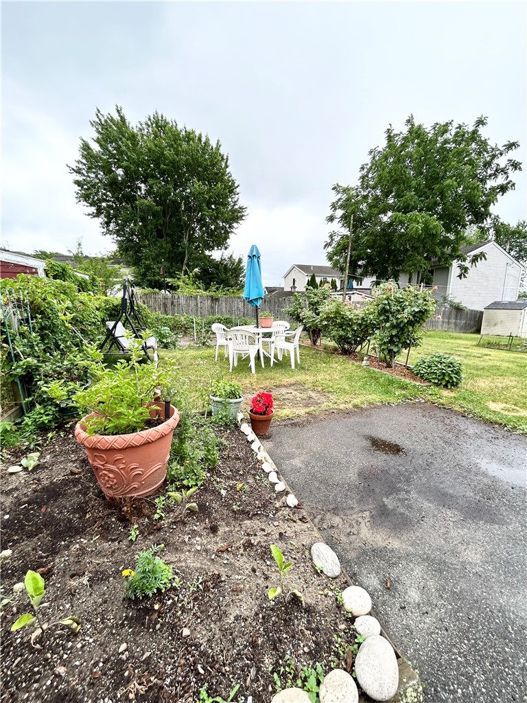 302 State Street Bristol, RI 02809 - Photo 5 of 22