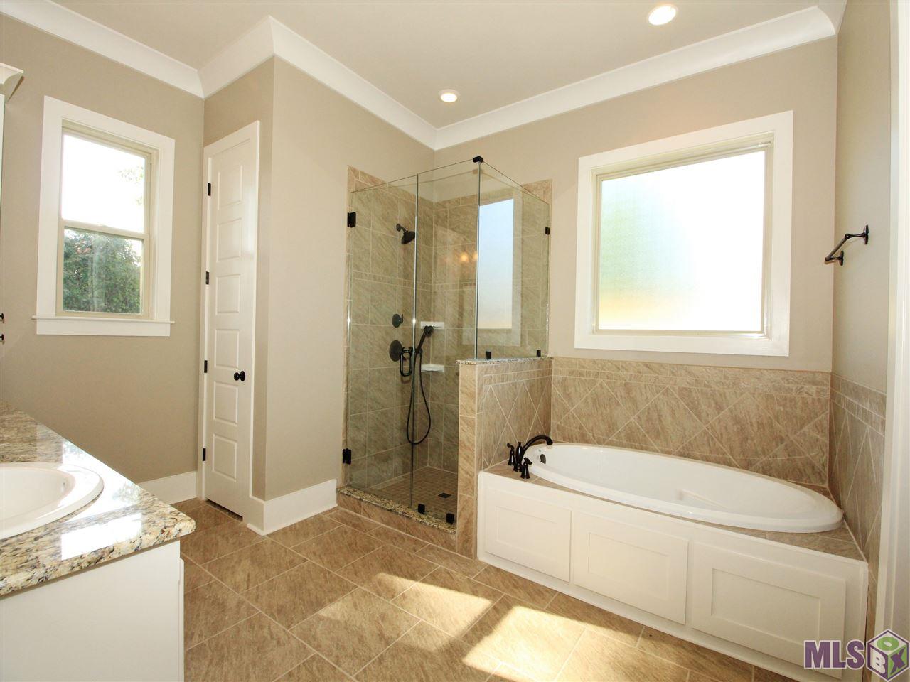 6517 Muir Street Baton Rouge, LA 70817 - Photo 20 of 31 Master Bath