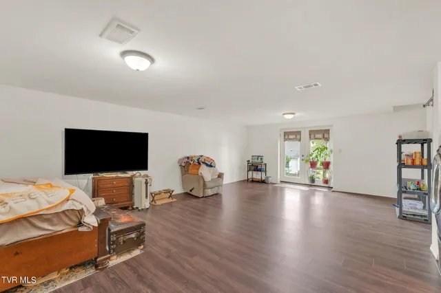 $308,000 | 118 Violet Lane, Bluff City, TN 37618