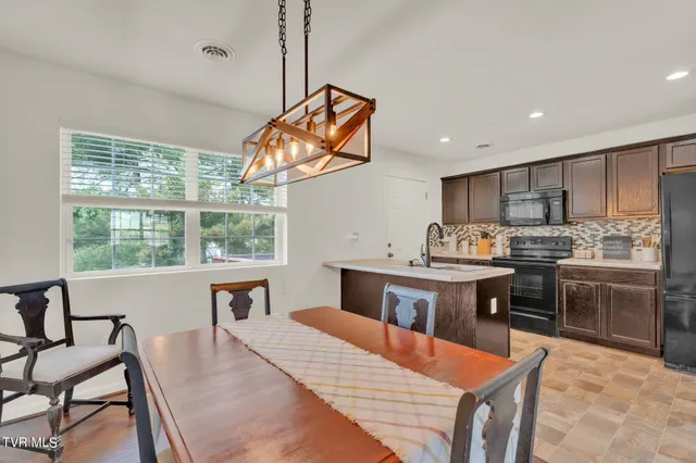 $308,000 | 118 Violet Lane, Bluff City, TN 37618