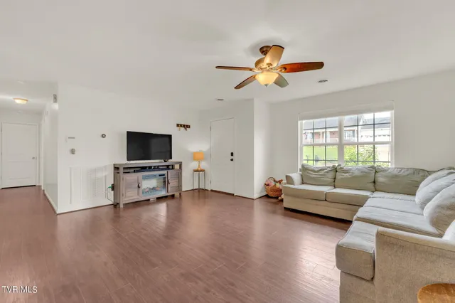 $308,000 | 118 Violet Lane, Bluff City, TN 37618