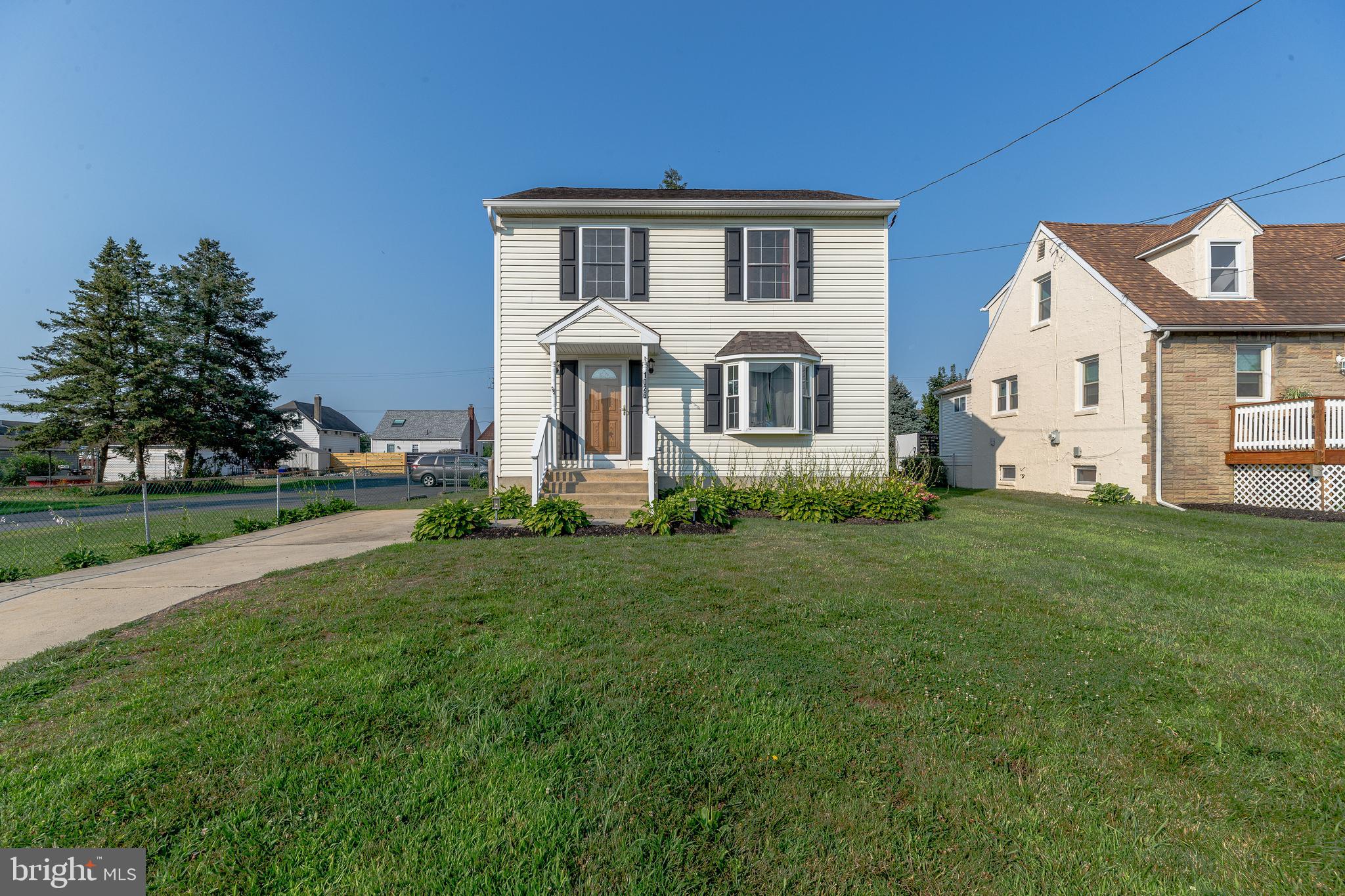 1026 Crystle Road Aston, PA 19014 - Photo 3 of 38 Exterior Front