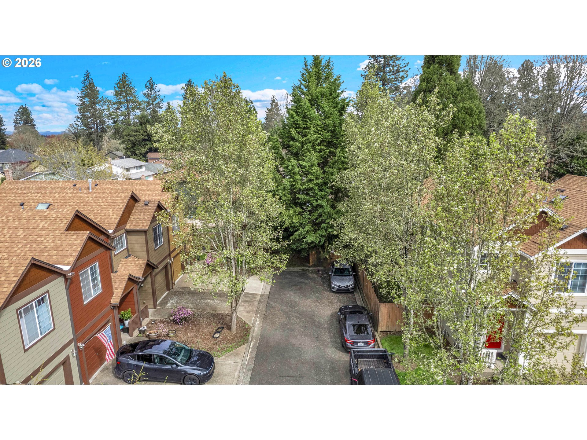 435 Southwest 149th Terrace Beaverton, OR 97006 - Photo 2 of 35