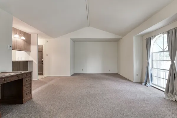 $109,000 | 215 West Mistletoe Avenue, Unit E, San Antonio, TX 78212