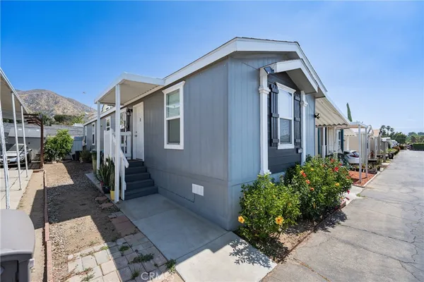 $249,900 | 16079 Yarnell Street, Unit B20, Sylmar, CA 91342