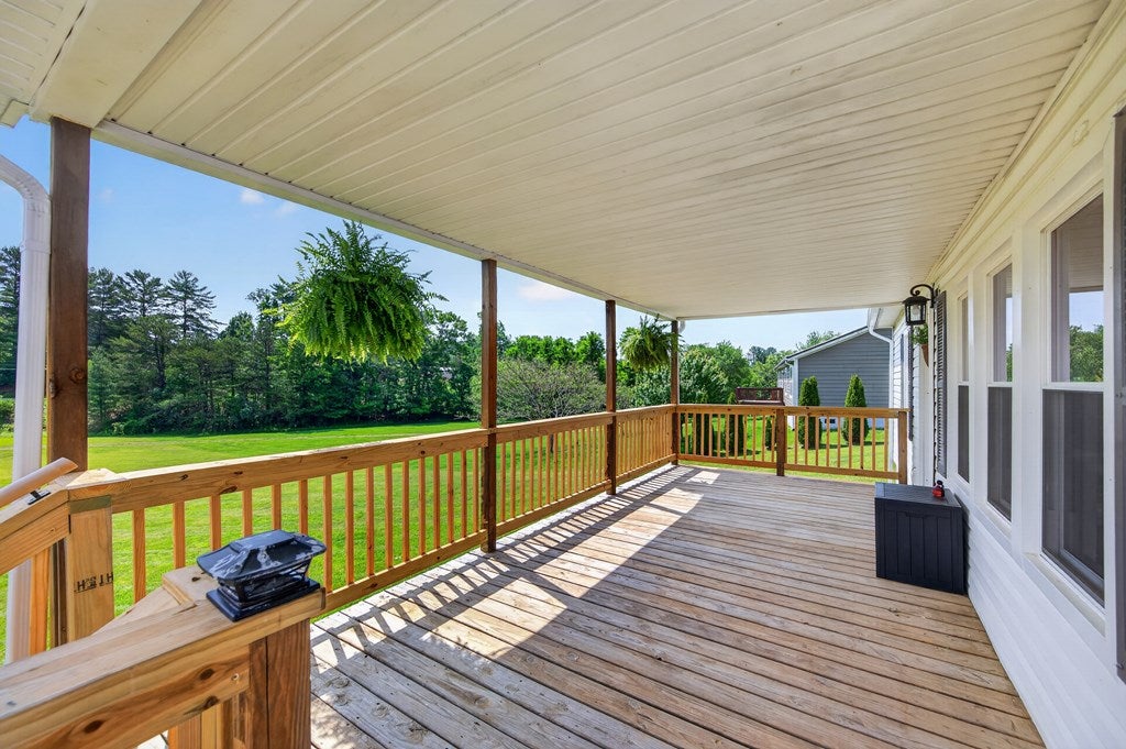 1439 Ivanhoe Road Max Meadows, VA 24360 - Photo 6 of 50 Gallery Image 6