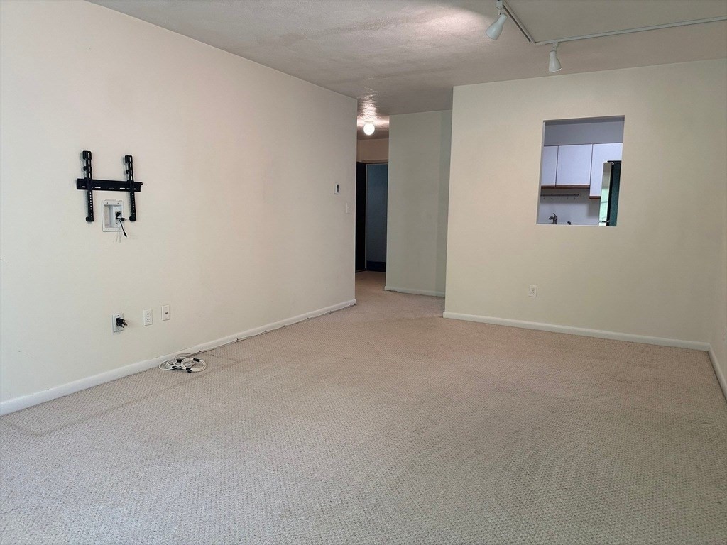 302 Boston Post Road East, Unit B15 Marlborough, MA 01752 - Photo 7 of 14