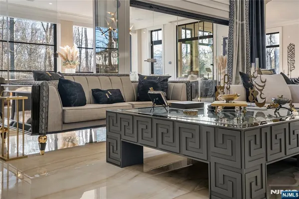 $30,000 | 6 Deer Trail Road, Saddle River, NJ 07458