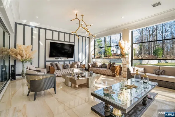 $30,000 | 6 Deer Trail Road, Saddle River, NJ 07458