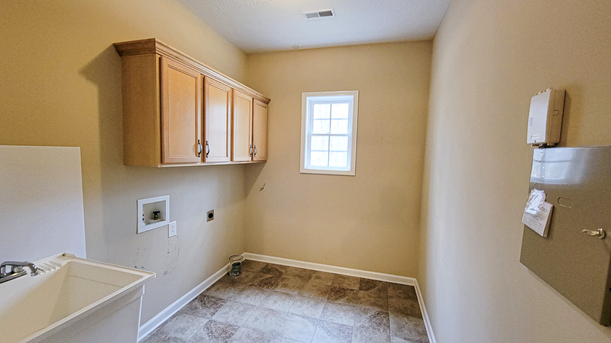 4200 Sandy Springs Road Springfield, TN 37172 - Photo 33 of 34 a view of utility room