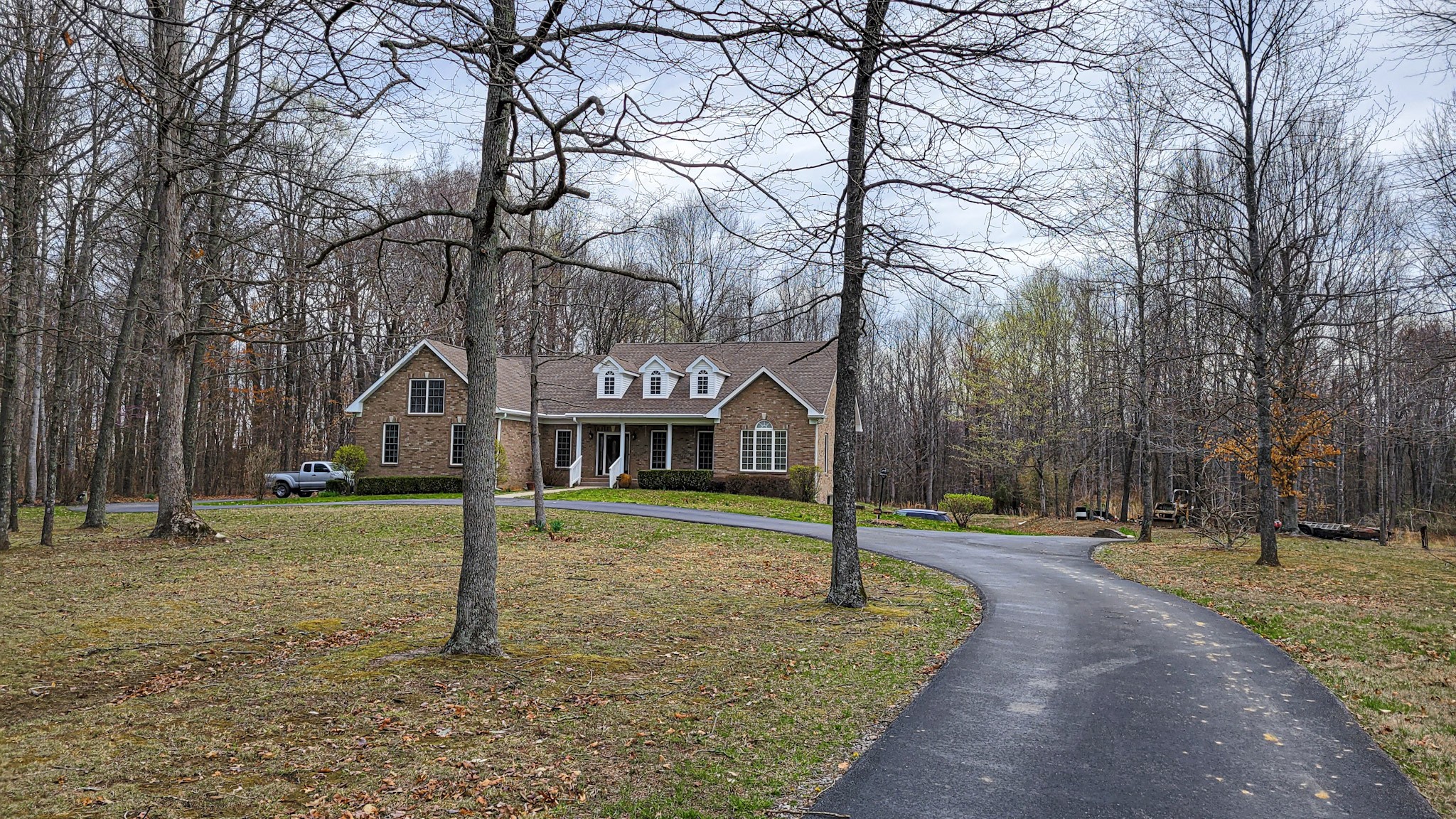 4200 Sandy Springs Road Springfield, TN 37172 - Photo 4 of 34 a front view of a house with a yard