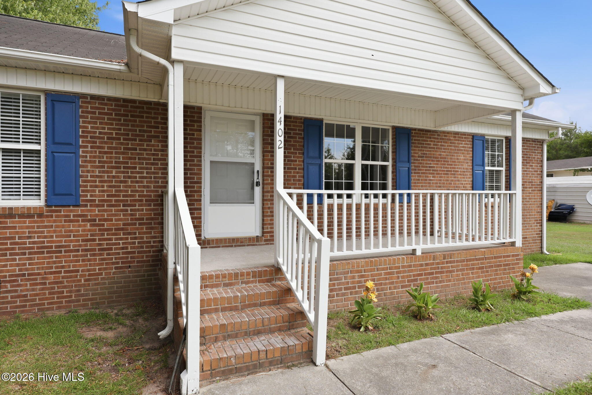 1402 Lockwood Road Kinston, NC 28501 - Photo 3 of 37