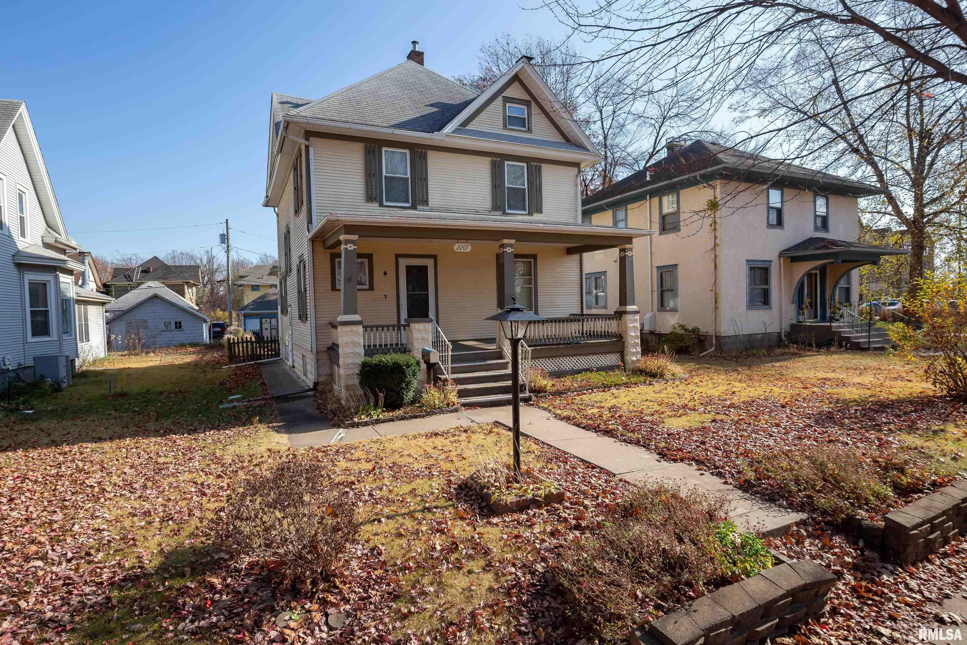 2207 Ripley Street Davenport, IA 52803 - Photo 1 of 30 Gallery Image 1