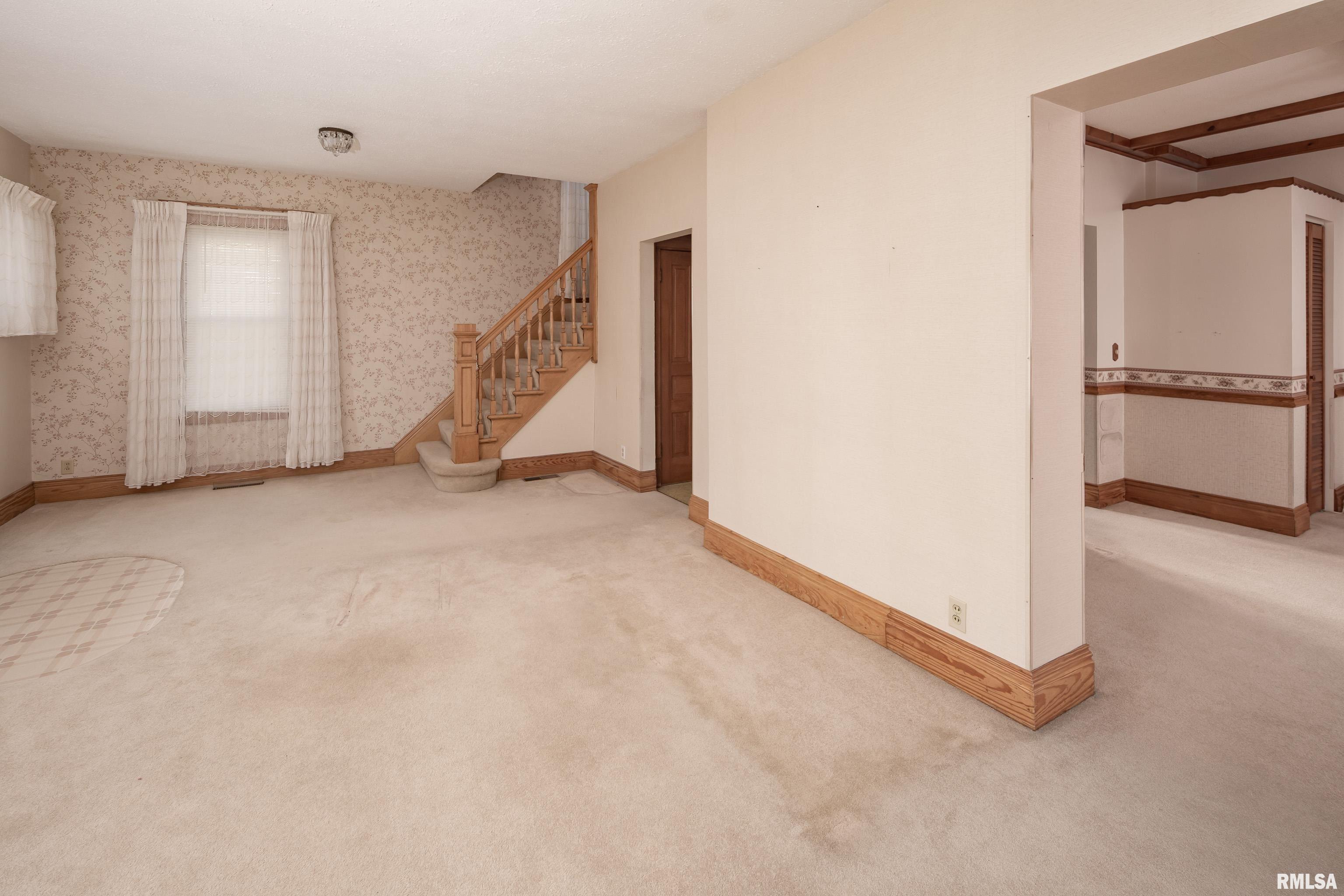 2207 Ripley Street Davenport, IA 52803 - Photo 11 of 30 Gallery Image 11