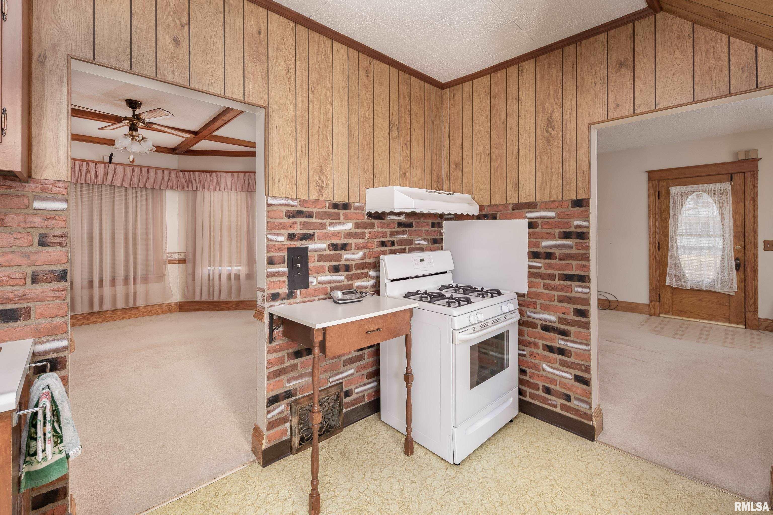 2207 Ripley Street Davenport, IA 52803 - Photo 16 of 30 Gallery Image 16