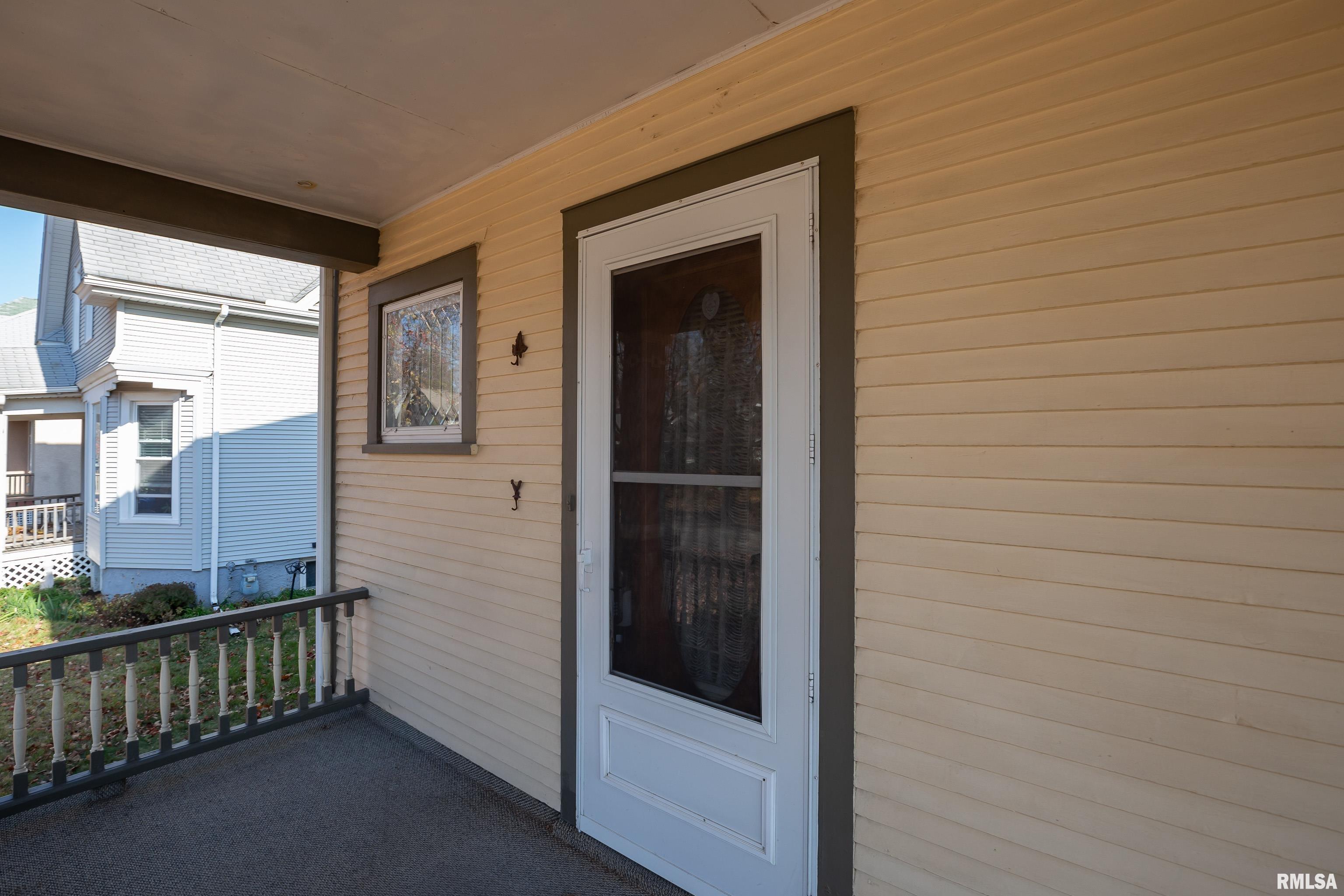 2207 Ripley Street Davenport, IA 52803 - Photo 2 of 30 Gallery Image 2
