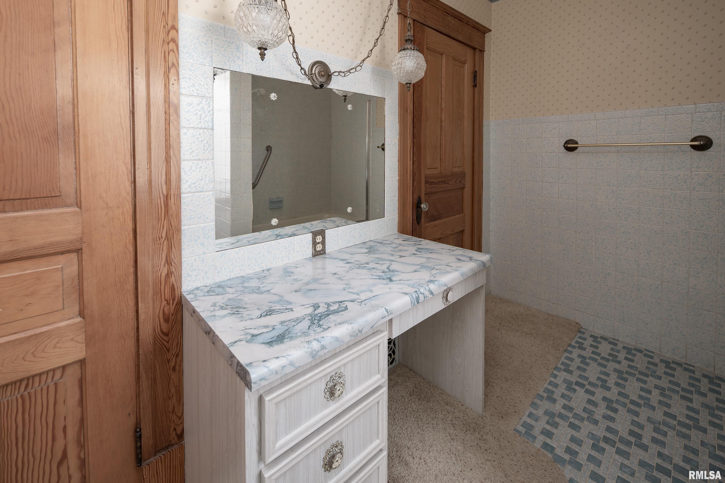 2207 Ripley Street Davenport, IA 52803 - Photo 29 of 30 Gallery Image 29