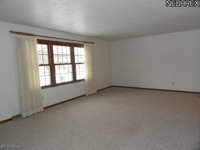 366 Leatherman Road Wadsworth, OH 44281 - Photo 4 of 15 Gallery Image 4