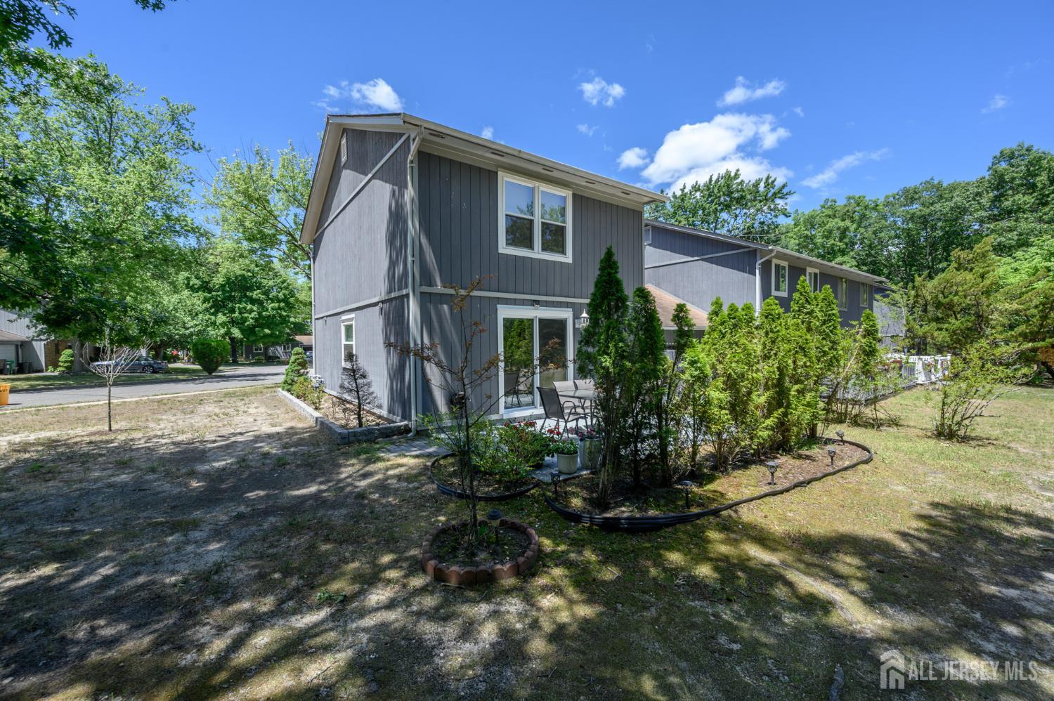 16 Finch Road Howell, NJ 07731 - Photo 28 of 35