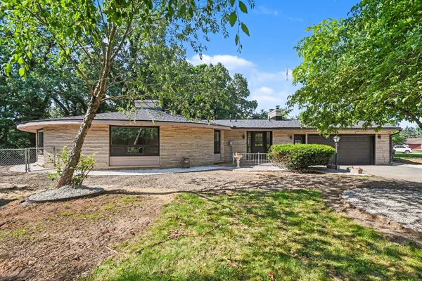 $529,900 | 2631 Hillview Lane, St. Joseph, MI 49085