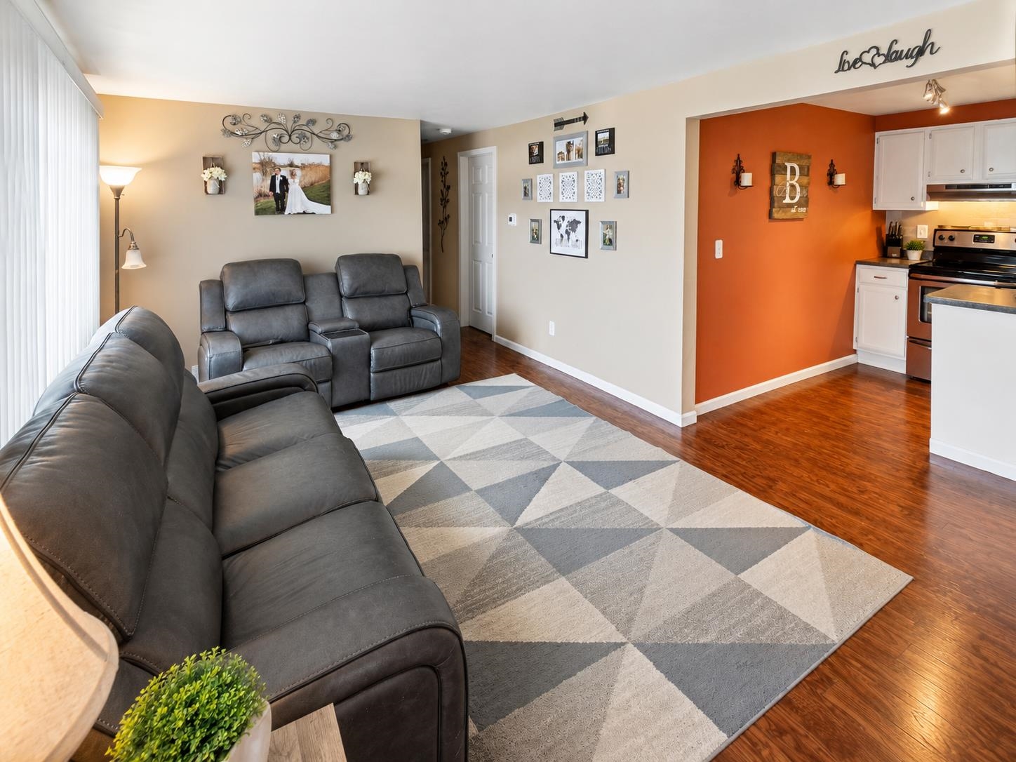 1124 Grove Street Menasha, WI 54952 - Photo 12 of 33