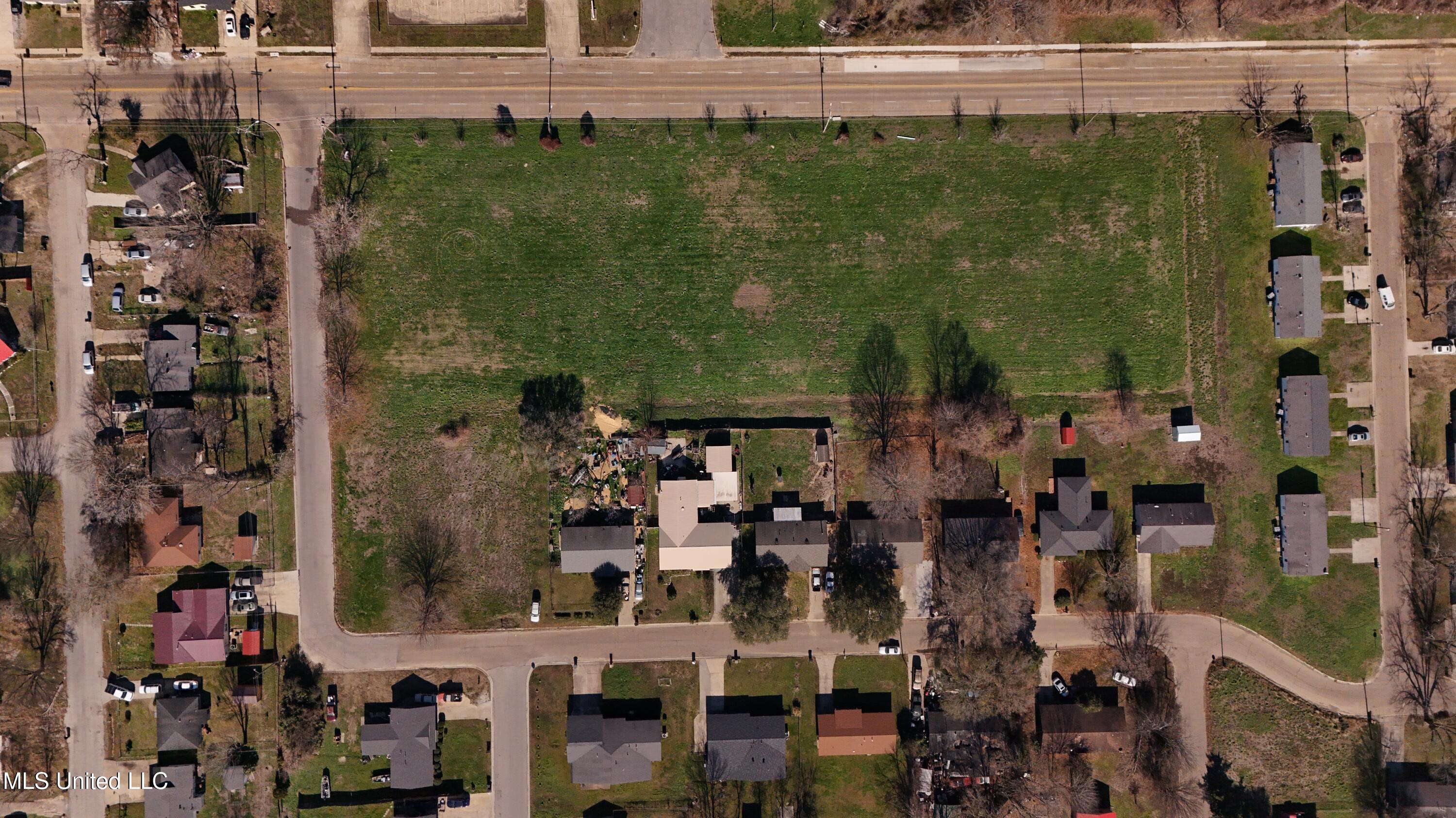 East Alexander Street Greenville, MS 38703 - Photo 6 of 9 DJI_20251230125326_0004_D