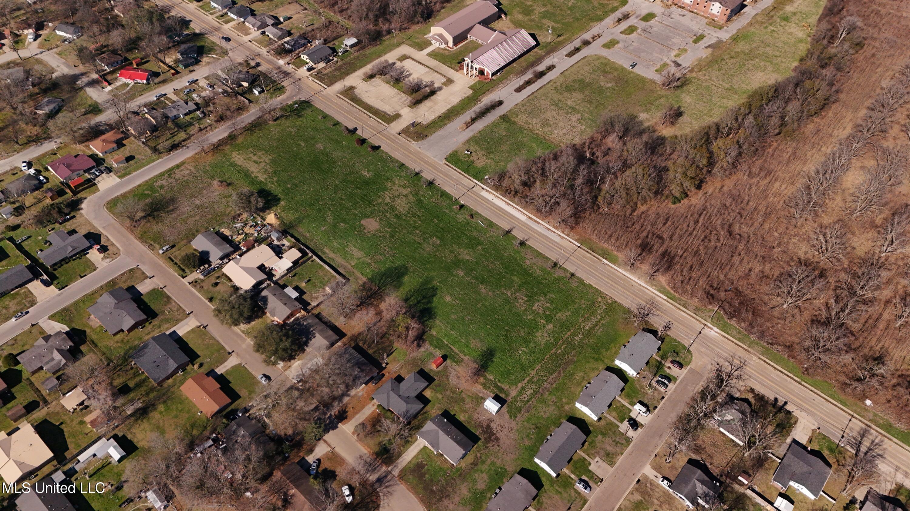 East Alexander Street Greenville, MS 38703 - Photo 7 of 9 DJI_20251230125345_0005_D