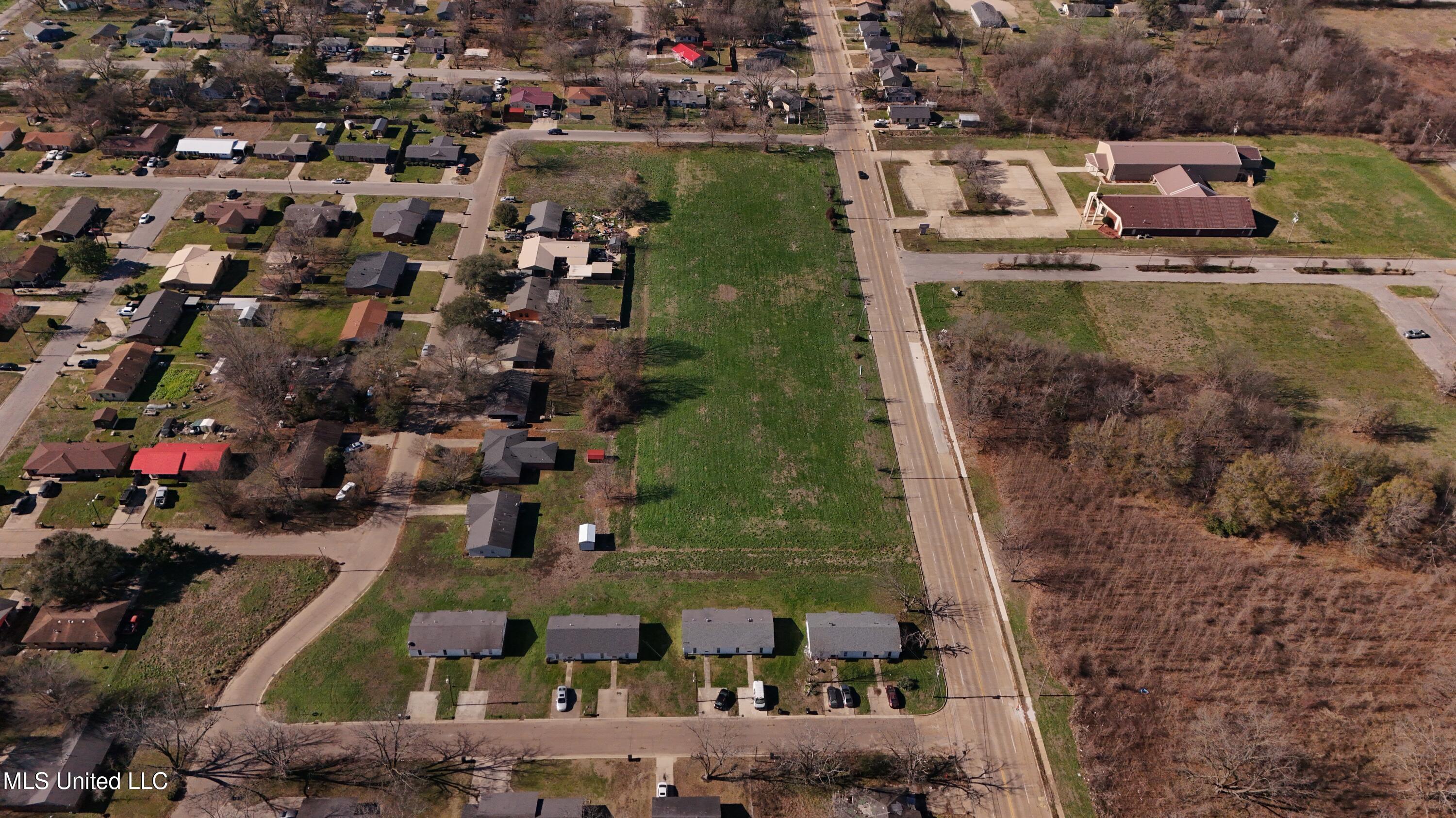 East Alexander Street Greenville, MS 38703 - Photo 8 of 9 DJI_20251230125407_0006_D
