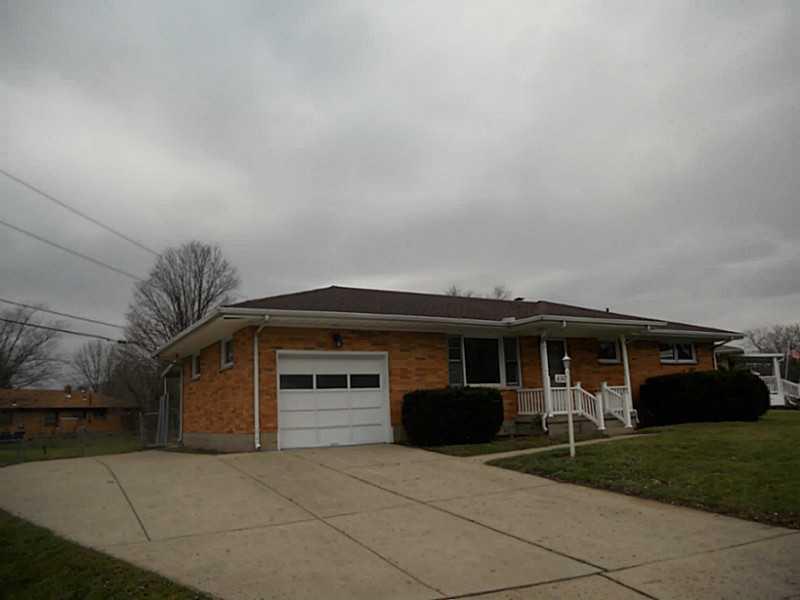 4747 Curtis Drive Springfield, OH 45503 - Photo 2 of 17