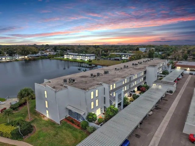 $179,900 | 1655 South Highland Avenue, Unit J194, Clearwater, FL 33756