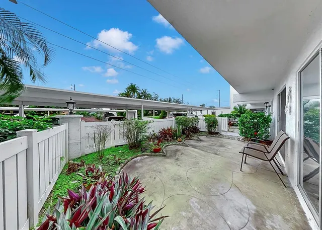 $179,900 | 1655 South Highland Avenue, Unit J194, Clearwater, FL 33756