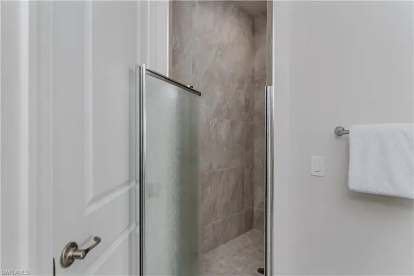 $995,000 | 121 Newport Drive, Naples, FL 34114
