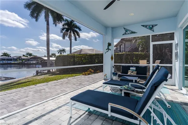 $995,000 | 121 Newport Drive, Naples, FL 34114