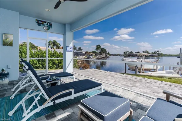 $995,000 | 121 Newport Drive, Naples, FL 34114
