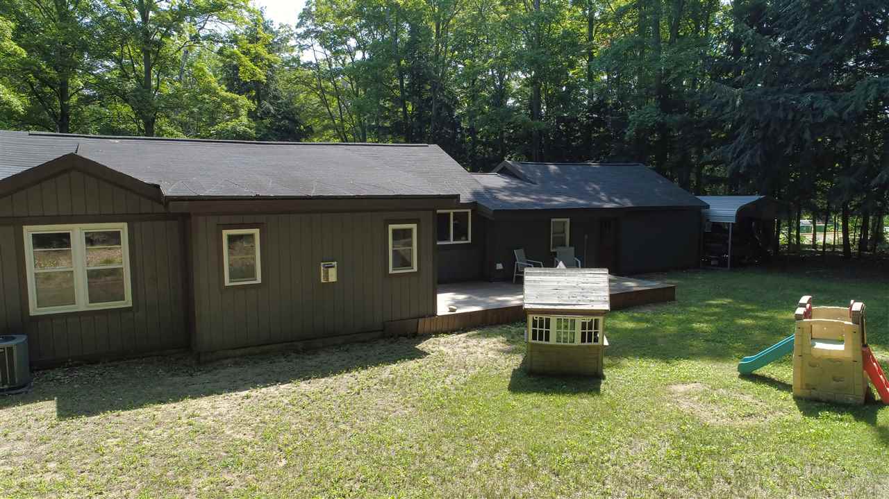 6758 South Maple City Road Maple City, MI 49664 - Photo 25 of 40 1865782-24.JPG