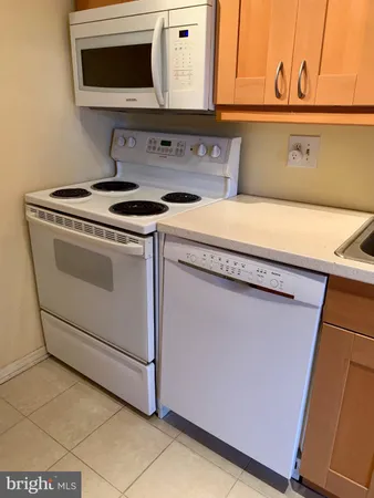 $1,800 | 7401 Westlake Terrace, Unit 610, Bethesda, MD 20817