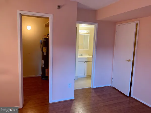 $1,900 | 7401 Westlake Terrace, Unit 610, Bethesda, MD 20817