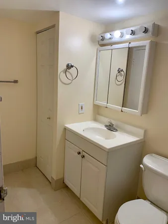 $1,900 | 7401 Westlake Terrace, Unit 610, Bethesda, MD 20817