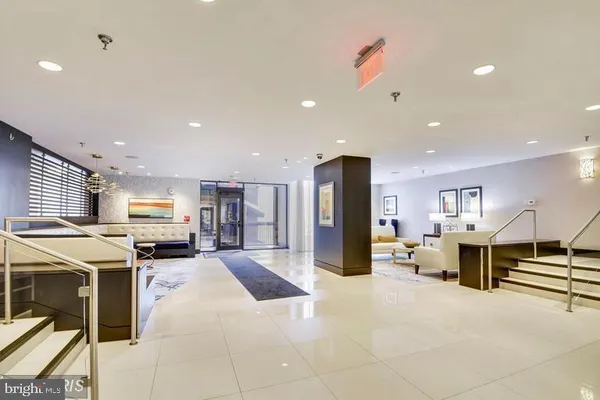 $1,900 | 7401 Westlake Terrace, Unit 610, Bethesda, MD 20817