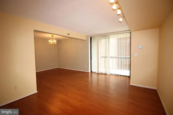 $1,900 | 7401 Westlake Terrace, Unit 610, Bethesda, MD 20817